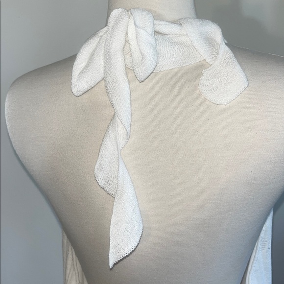 Outcast - Picture 10 of 12